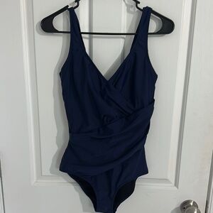 Seekers Essentials Australia Women's Navy One Piece‎ Swimsuit Size 10